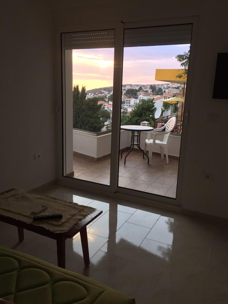 Idealhouse Apartments Ulcinj Eksteriør bilde