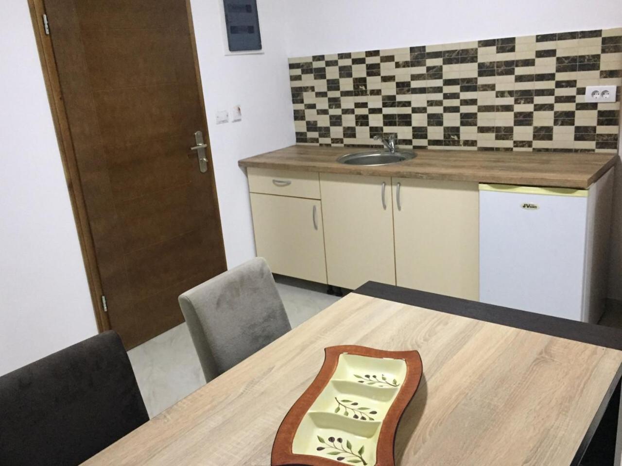 Idealhouse Apartments Ulcinj Eksteriør bilde