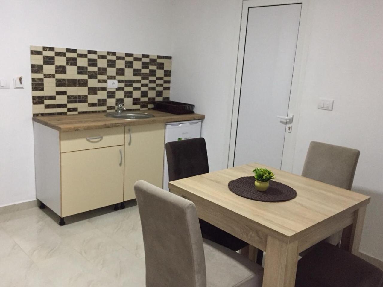 Idealhouse Apartments Ulcinj Eksteriør bilde